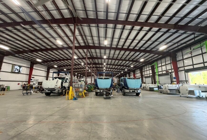 More Photos Of 135 Prosperity Way, Dahlonega Manufacturing For Lease