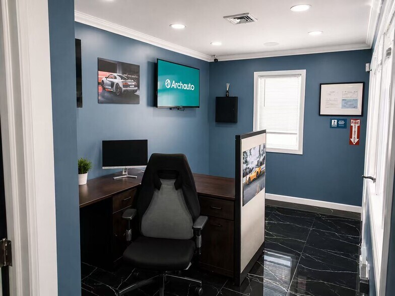 More Photos Of 120 Woodbridge Ave, Highland Park Auto Dealership For Sale
