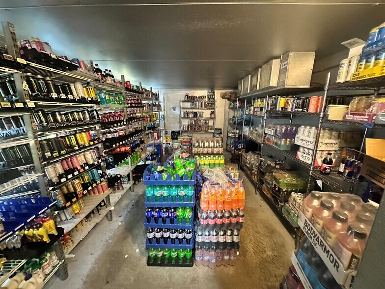 More Photos Of 12180 Center Rd, Durand Service Station For Sale