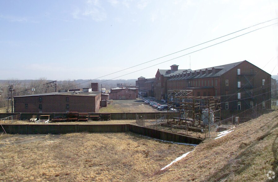 More Photos Of 26 Hadley Mill Rd, Holyoke Warehouse For Sale