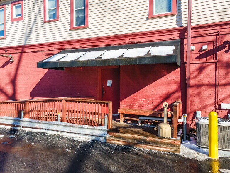 More Photos Of 1524 Van Vranken Ave, Schenectady Bar For Sale