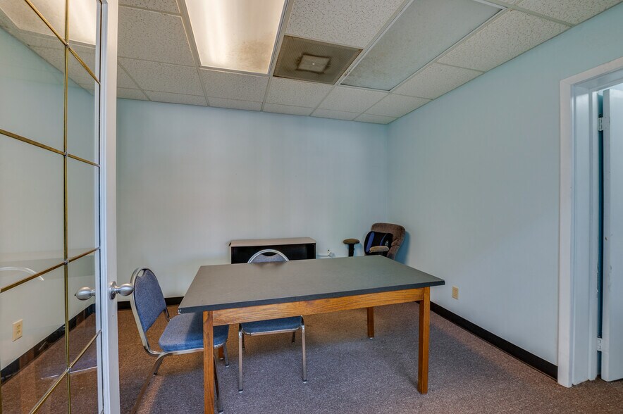 More Photos Of 2763 S Ridgewood Ave, South Daytona Office For Sale