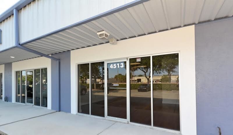More Photos Of 4515-4521 Northgate Ct, Sarasota Warehouse For Sale