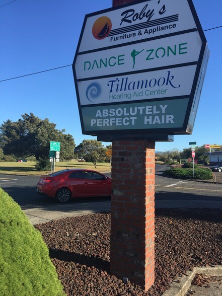 More Photos Of 1126-1150 Main Ave, Tillamook Storefront For Lease