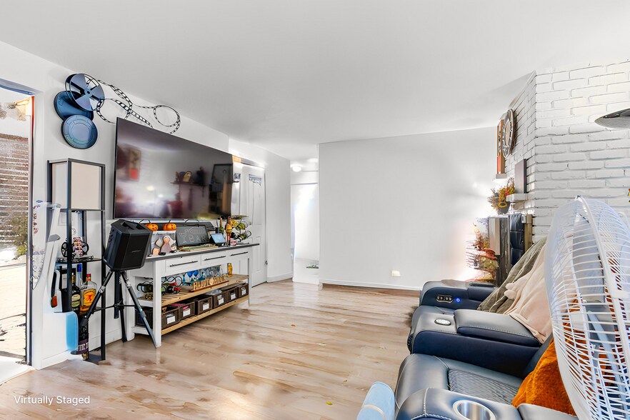 More Photos Of 15540 NE Couch St, Portland Apartments For Sale