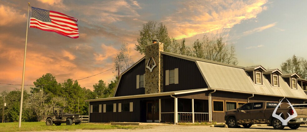 More Photos Of 205 N Wheeler Rd, Colmesneil Office For Sale