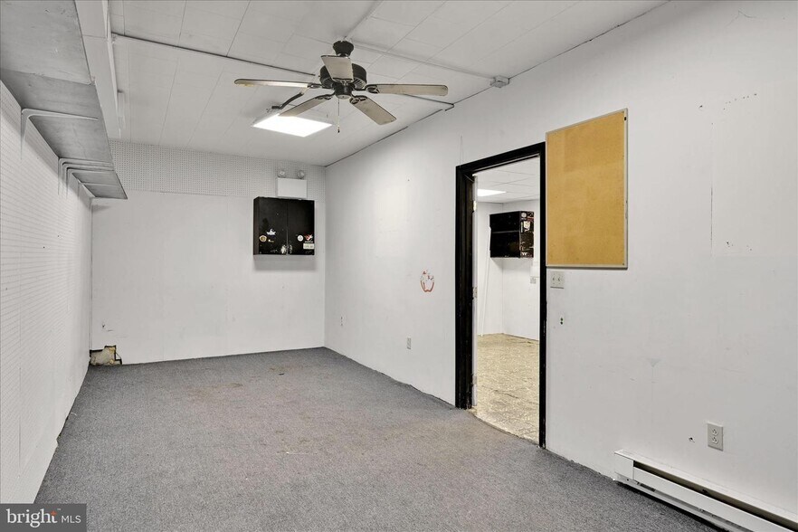 More Photos Of 325 W Main St, Kutztown Storefront Retail Residential For Lease