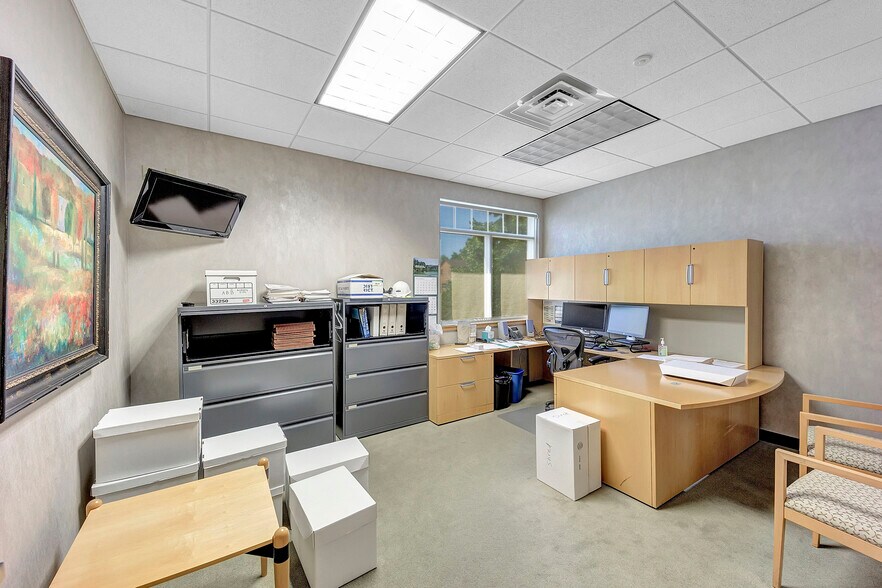 More Photos Of 900 W College Ave, Appleton Office For Lease