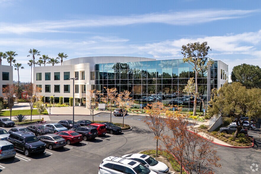 More Photos Of 25950 Acero, Mission Viejo Unknown For Lease