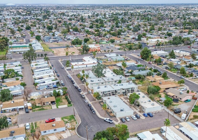 More Photos Of 5820 W Claremont St, Glendale Apartments For Sale