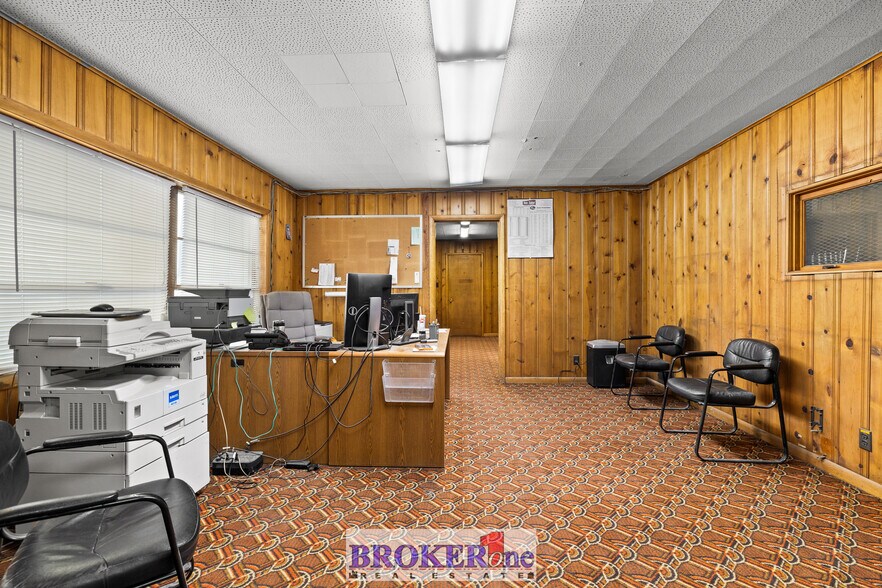 More Photos Of 5720 W Yellowstone Hwy, Casper Industrial For Sale