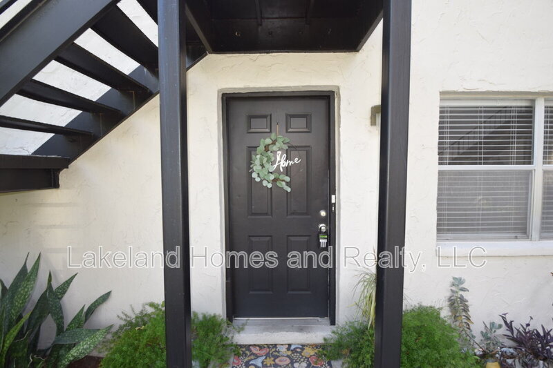 More Photos Of 1005 S New York Ave, Lakeland Apartments For Sale