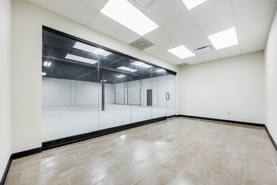 More Photos Of 4765 E 131st St, East Cleveland Warehouse For Sale