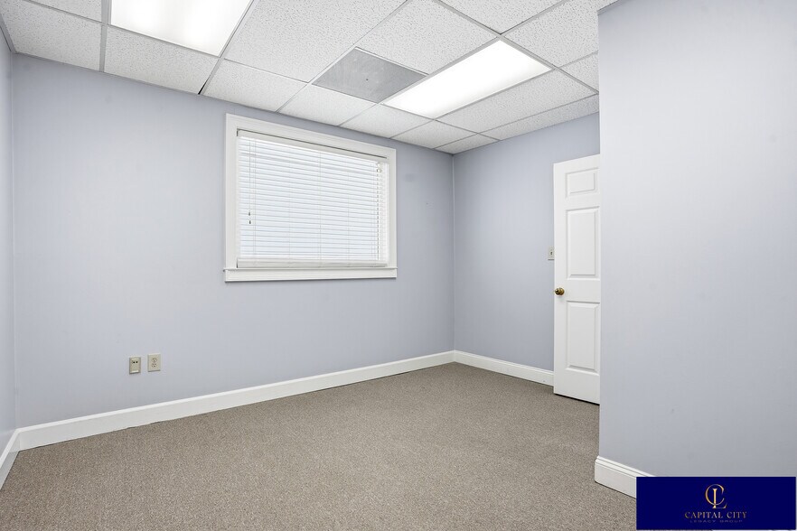 More Photos Of 10115 N Hwy 142, Covington Medical For Lease