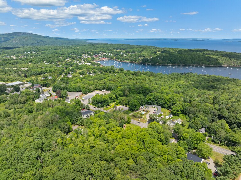 More Photos Of 337 Commercial St, Rockport Hotel For Sale