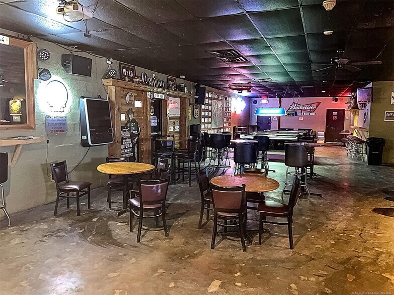 More Photos Of 14307 US 70 Hwy, Ardmore Bar For Sale