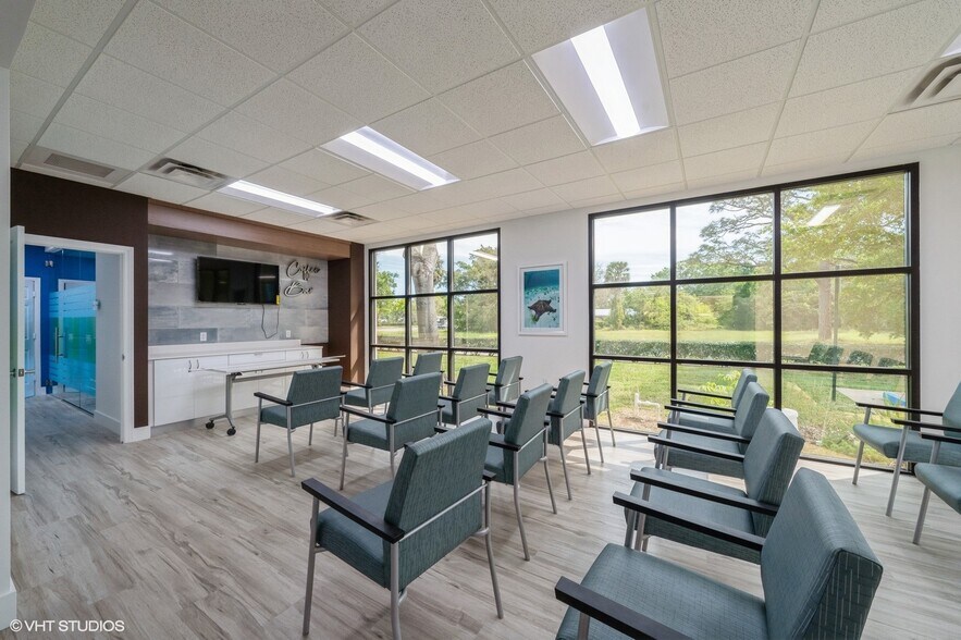 More Photos Of 3333 20th St, Vero Beach Medical For Sale
