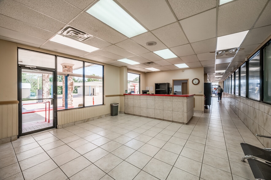 More Photos Of 311 S Timberland Dr, Lufkin Carwash For Sale