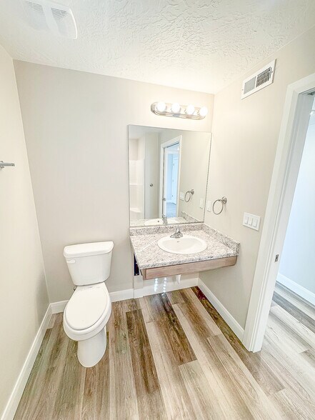 More Photos Of 100 E 1st South St, Mesquite Apartments For Sale