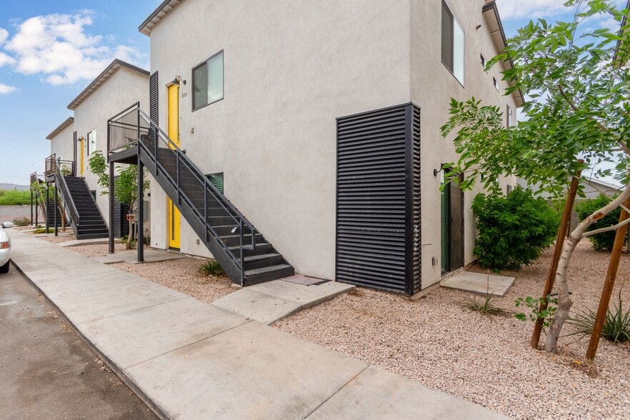 More Photos Of 1135 E Chipman Rd, Phoenix Apartments For Sale