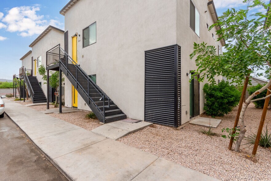 More Photos Of 1135 E Chipman Rd, Phoenix Apartments For Sale