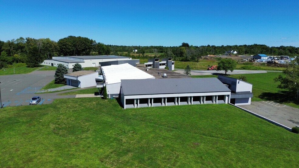 More Photos Of 1315 Route 146, Rexford Unknown For Lease