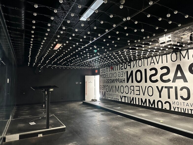 More Photos Of 10624-10642 82nd Ave NW, Edmonton Storefront For Lease