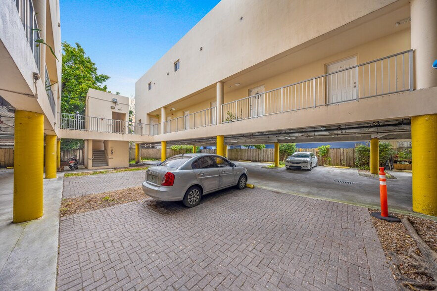 More Photos Of 1553 SW 2nd St, Miami Apartments For Sale
