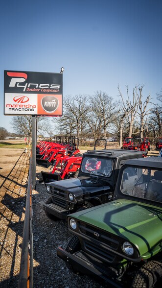 More Photos Of 1885 17th NE st, Paris General Retail For Sale