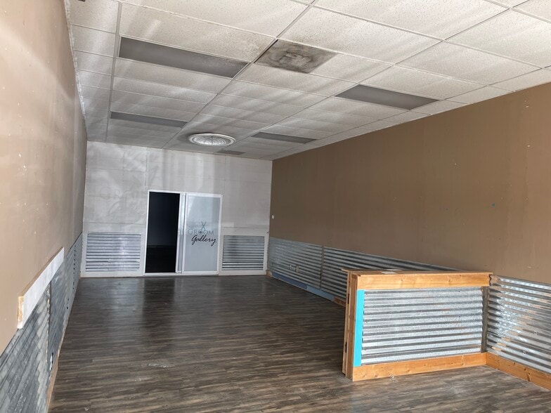 More Photos Of 12020-12114 W 87th St Pky, Lenexa Unknown For Lease