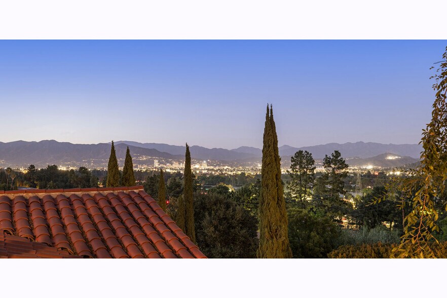 More Photos Of 3700 Arbolada Rd, Los Angeles Apartments For Sale