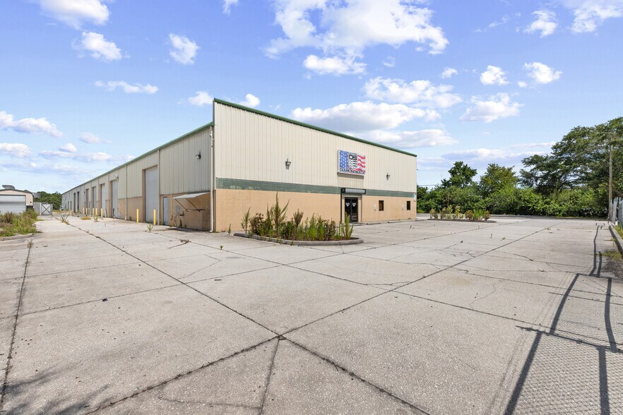 More Photos Of 1060 Cox Rd, Cocoa Warehouse For Lease