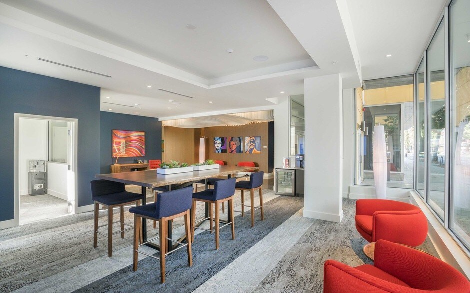 More Photos Of 2020 E Madison St, Seattle Apartments For Lease