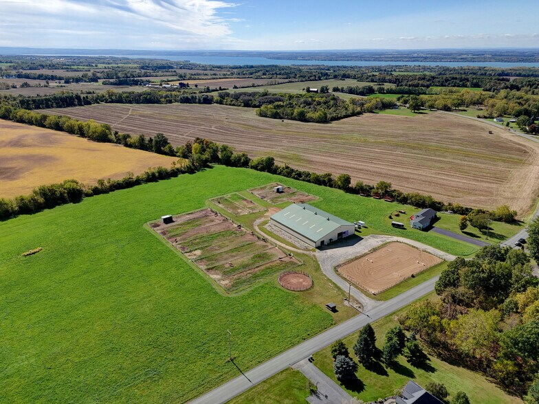 More Photos Of 1262 Fitzpatrick Rd, Auburn Specialty For Sale