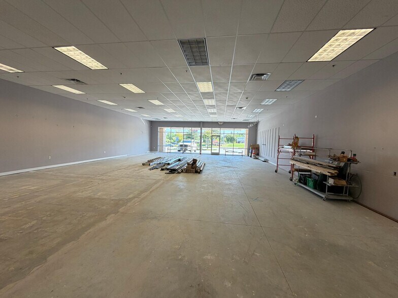 More Photos Of 120 Simons Run, Lynchburg General Retail For Lease