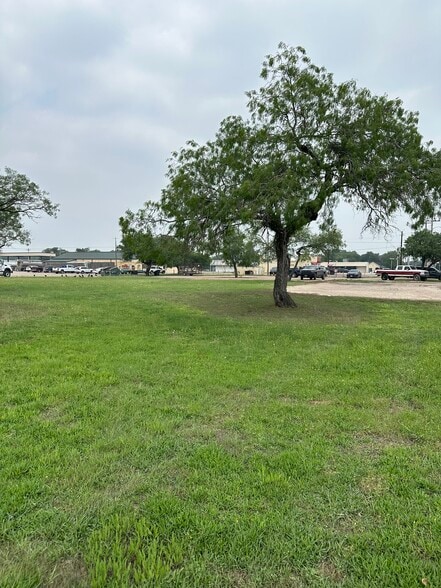 More Photos Of 000 Hwy 119, Yorktown Land For Lease