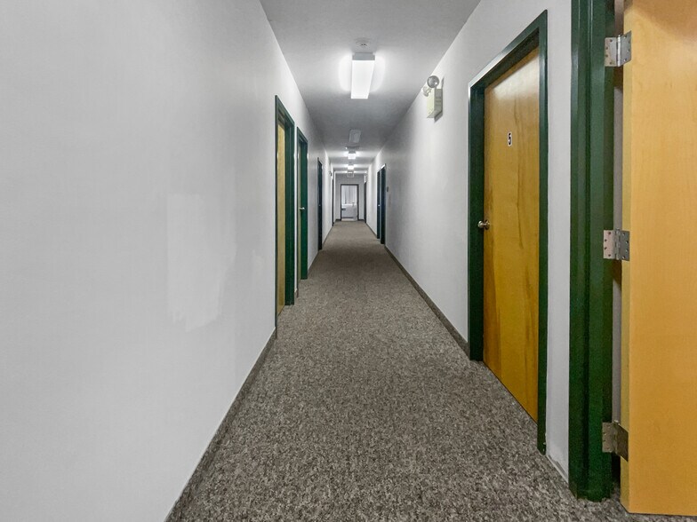 More Photos Of 608 N High St, Millville Medical For Sale