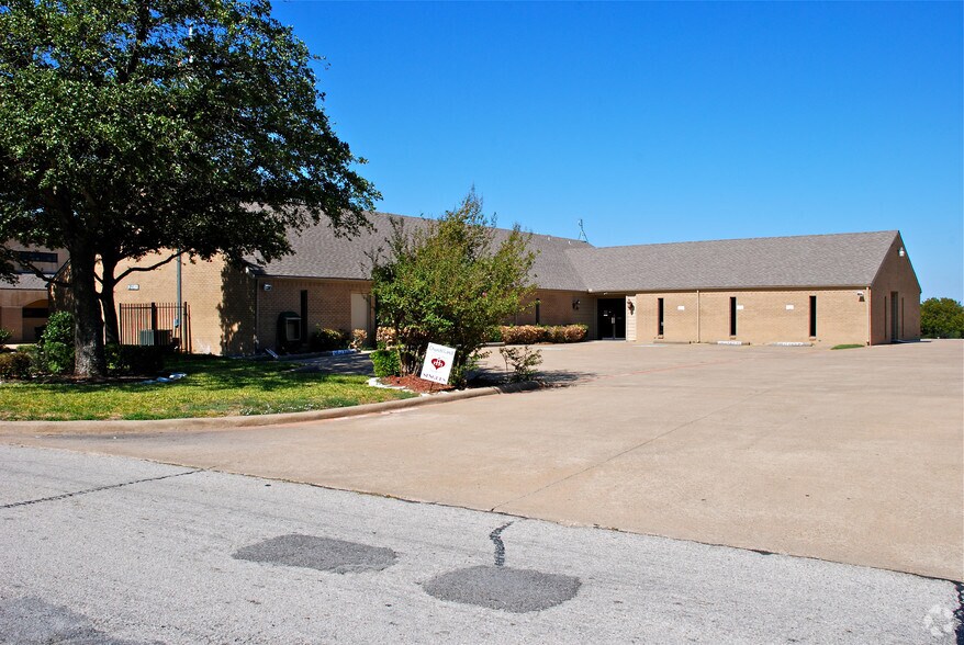 More Photos Of 2111 Skyline Dr, Mesquite Religious Facility For Sale