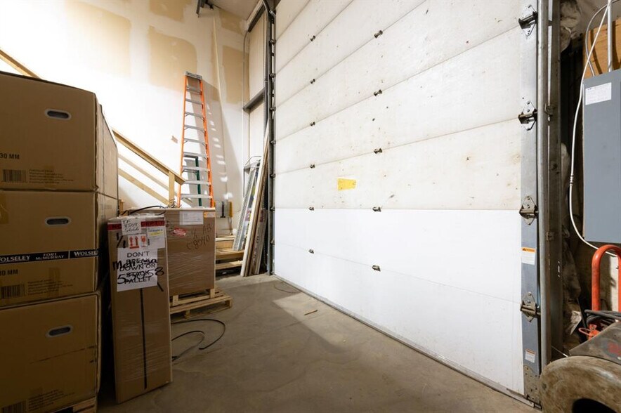 More Photos Of 380 Mackenzie Blvd, Fort McMurray Warehouse For Lease