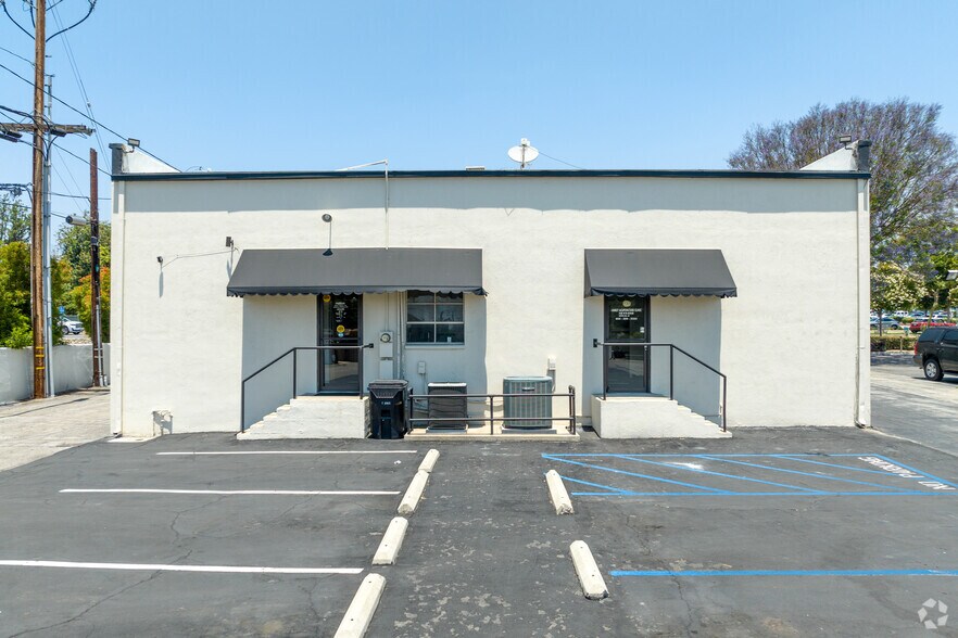More Photos Of 60 E Foothill Blvd, Upland Storefront Retail Office For Sale