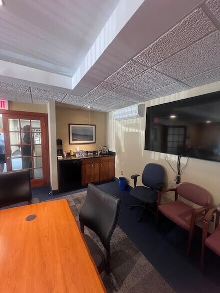 More Photos Of 71 Monroe Ave, Pittsford Office For Sale