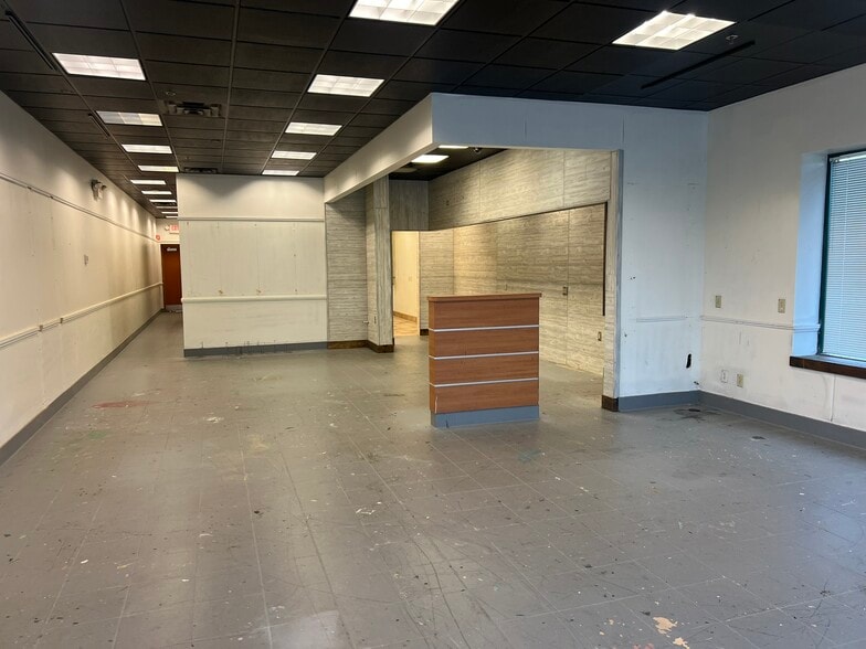 More Photos Of 13445-13501 Business Center Dr, Elk River Unknown For Lease