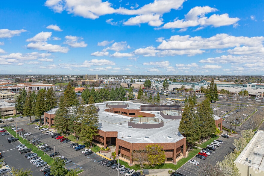 More Photos Of 1610 Arden Way, Sacramento Office For Lease