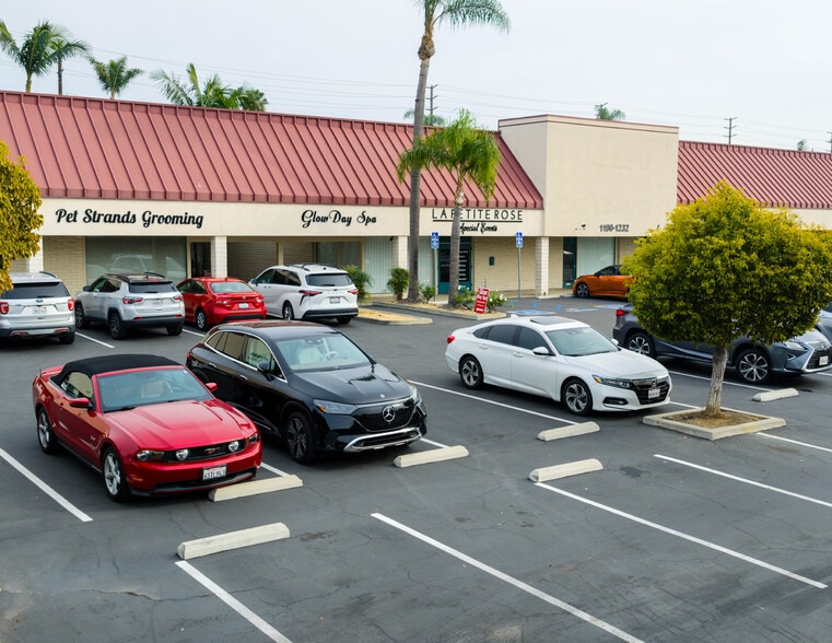 More Photos Of 1140-1232 N Tustin St, Orange Storefront For Sale