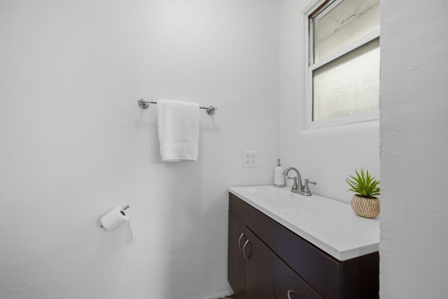 More Photos Of 12141 Wildwood Trl, Kagel Canyon Specialty For Sale