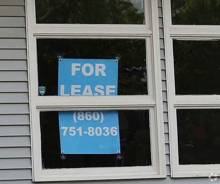 More Photos Of 509 Farmington Ave, Hartford Storefront Retail Residential For Lease