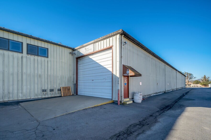 More Photos Of 1625 Commerce Way, Paso Robles Manufacturing For Lease