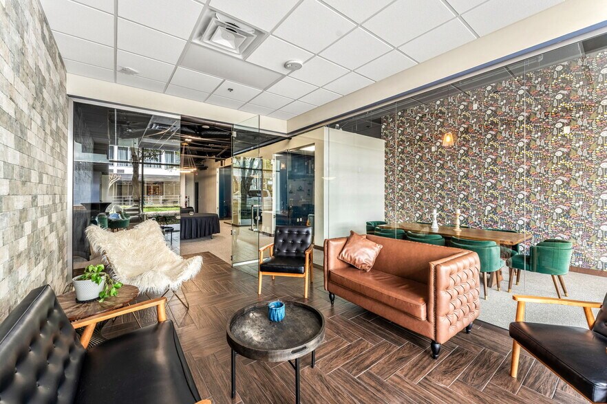 More Photos Of 101 S Eola Dr, Orlando Apartments For Sale