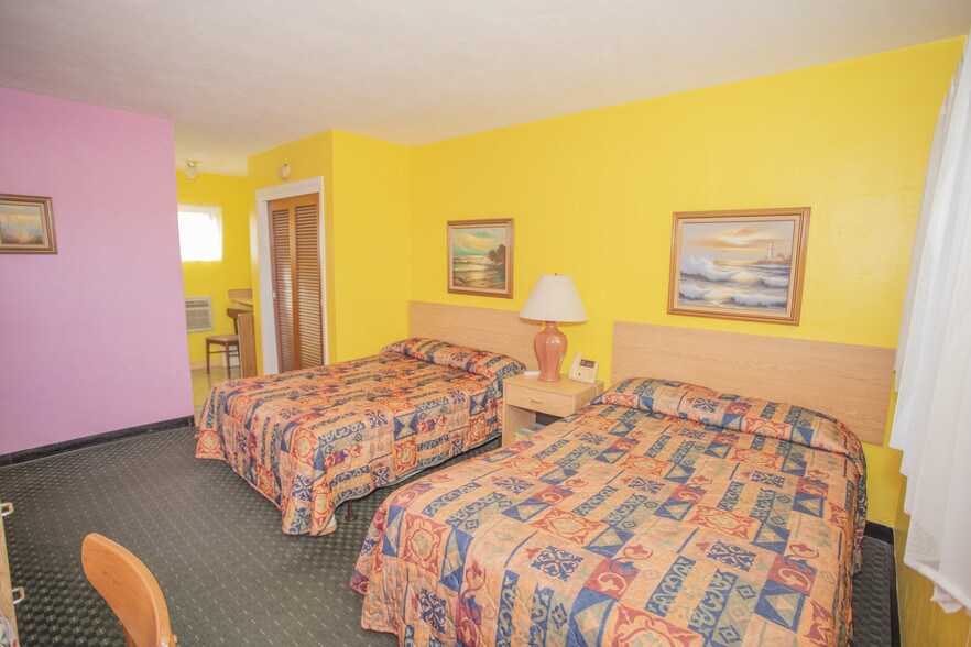 More Photos Of 11240 1st St, Treasure Island Hotel For Sale