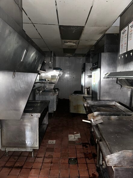 More Photos Of 2615 Florence Blvd, Florence Restaurant For Lease